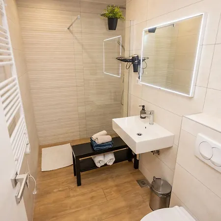Apartament Zoya Delmar *