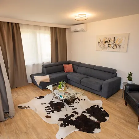 Zoya Delmar Apartament *