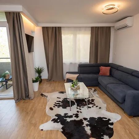 Zoya Delmar Apartament *